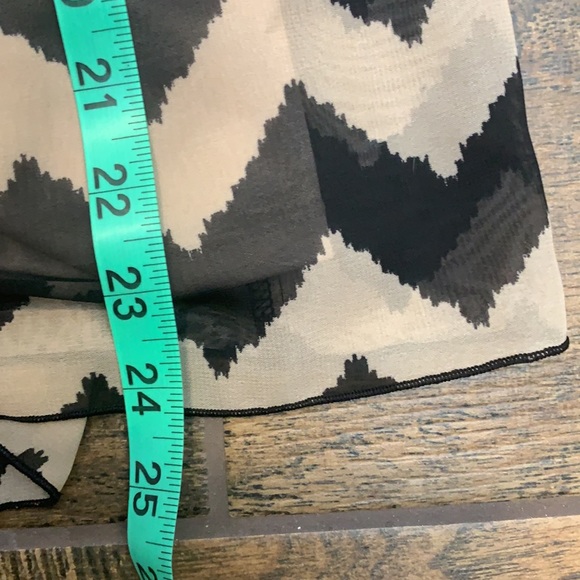 Like new! Zig Zag Tank Top by BCX - Picture 8 of 8